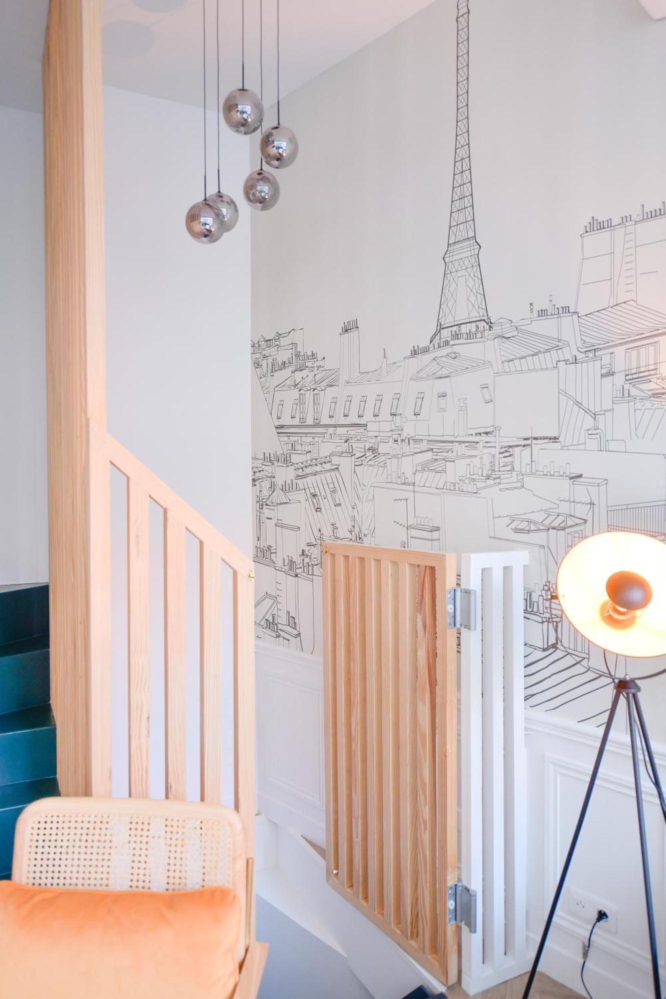 Montmartre Marvel! Designer Apartment Near Metro Parijs Buitenkant foto
